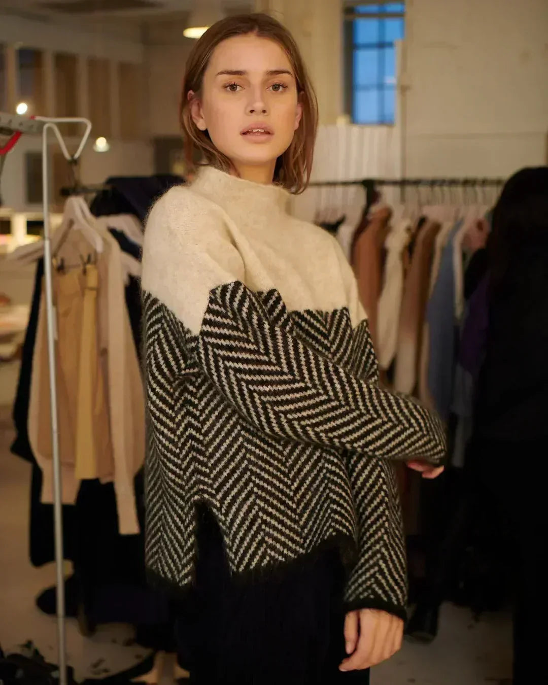 Women's Wool-Look Turtleneck Sweater — Warm Elegant Winter Knit 2