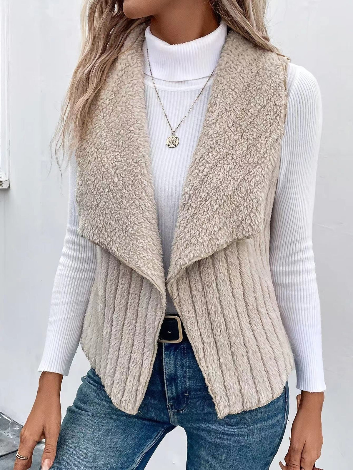 Women's Faux Fur Vest Open Front — Fluffy & Elegant 11