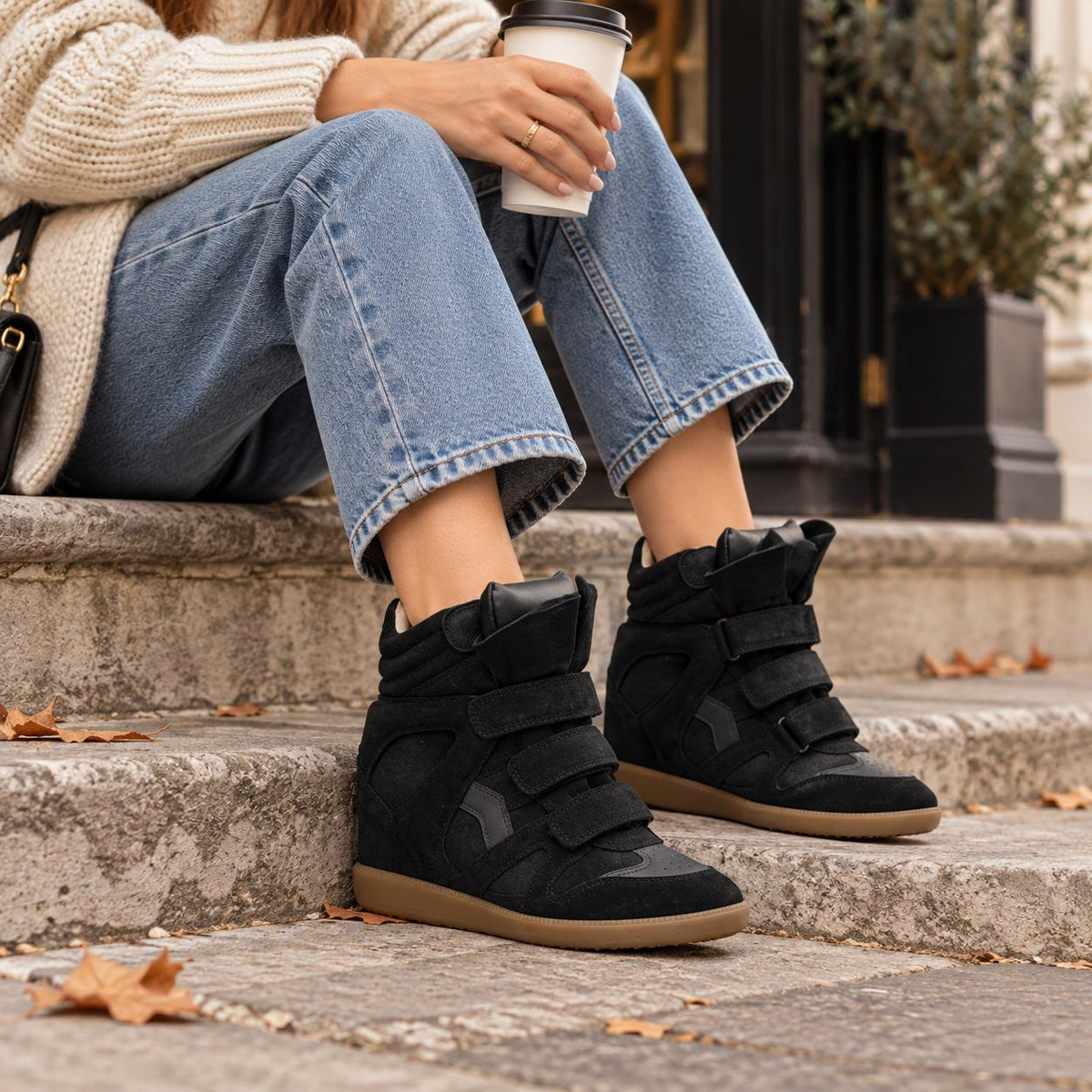 Damen Keilabsatz High-Top Sneaker in Schwarz