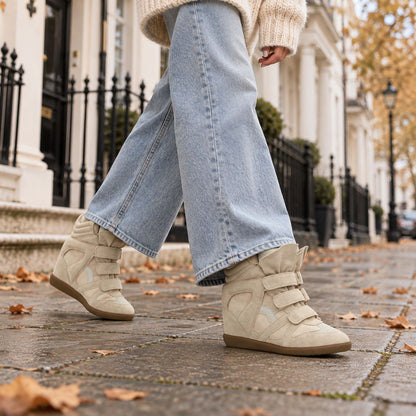 Damen Keilabsatz High-Top Sneaker in Beige