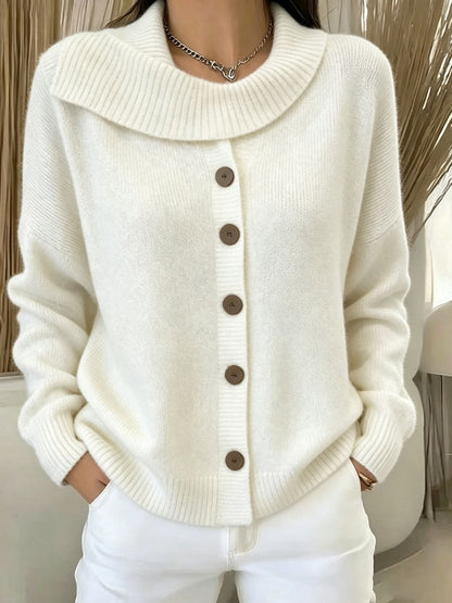 Strickjacke mit Knopfleiste & Revers-Kragen in Weiß
