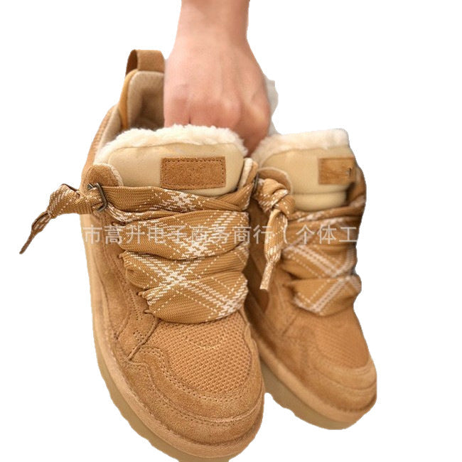 Schnürstiefel mit Plüschfutter