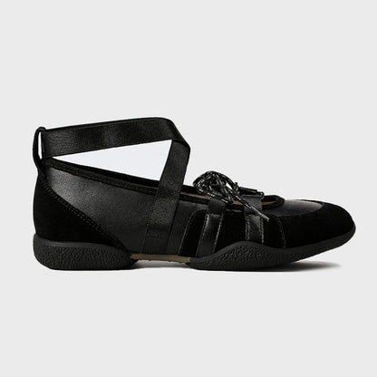 Mary Jane Ballerinas mit Kreuzriemen in Schwarz