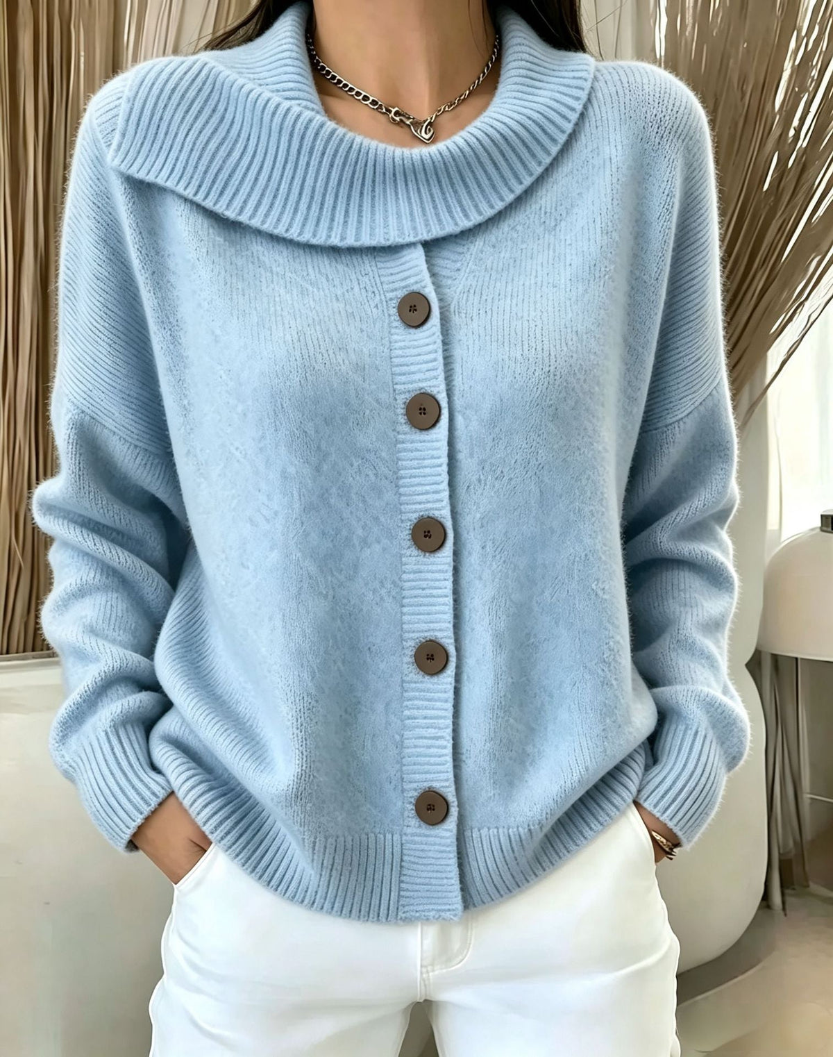 Strickjacke mit Knopfleiste & Revers-Kragen in Hellblau