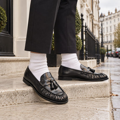 Loafers in Wildleder-Optik mit Blockabsatz & Taschenquaste in Schwarz