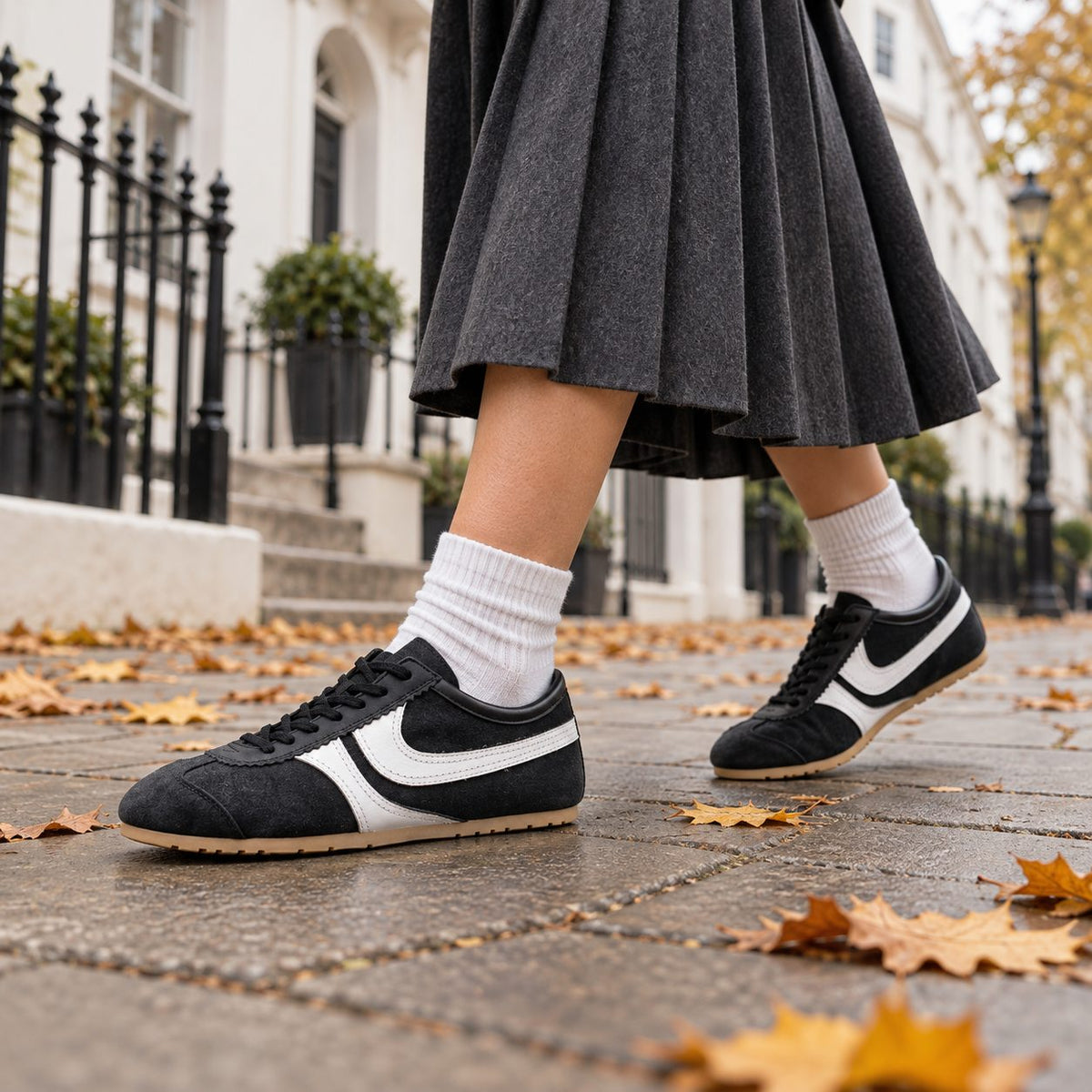 Retro Damen Sneaker mit Schnürung in Schwarz