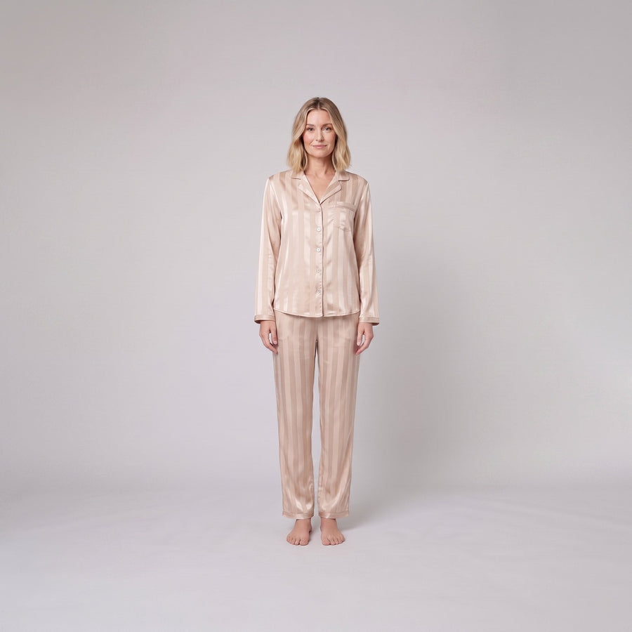 Satin Pyjama Set Damen — Gestreiftes Button-Down Oberteil & Hose